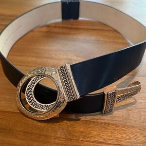 Chico's Belt Women's sz Small Black Genuine Leather Hammered Silver Gold Buckle